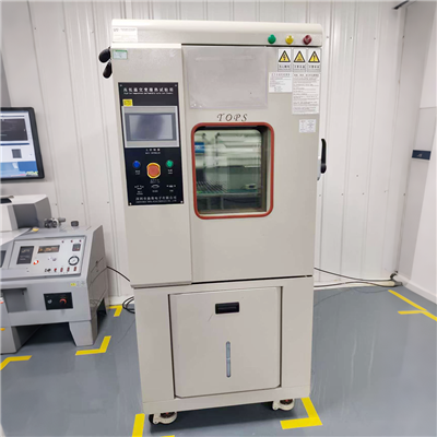 High and low temperature detector